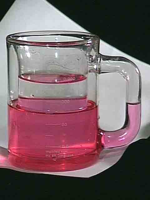 Klein Stein with rose wine & mineral water - see the wine level in the handle